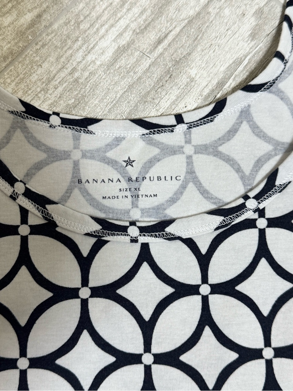 Banana Republic Tank Size XL - Picture 2 of 6
